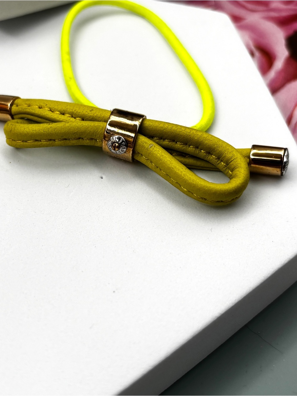 Henri Bendel Gold Tone Iconic Signed Hair Tie Pony-tail Holder